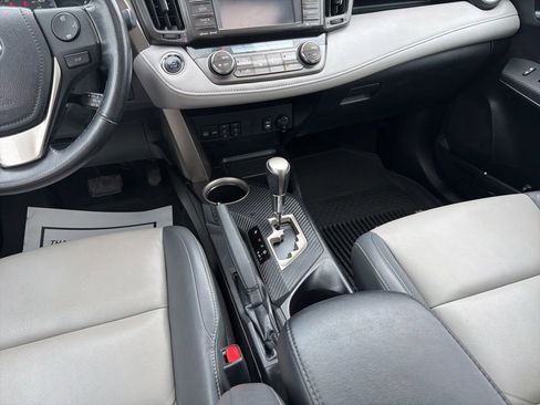 Used 2013 Toyota RAV4 Limited image 17