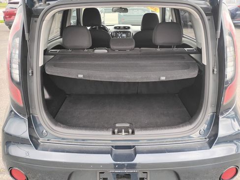 Used 2019 Kia Soul + FWD image 12
