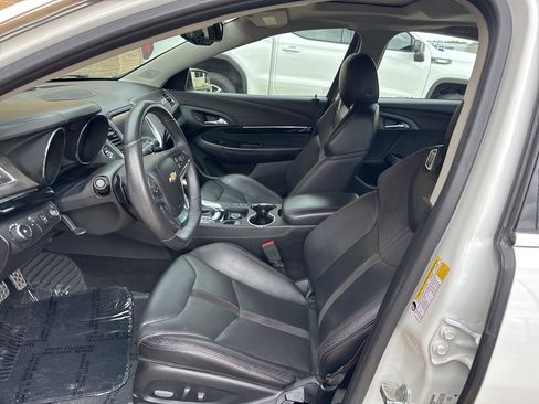 Used 2015 Chevrolet SS image 9