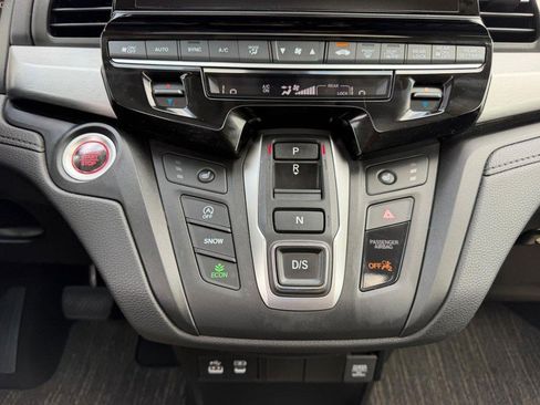 Certified 2025 Honda Odyssey EX-L image 19