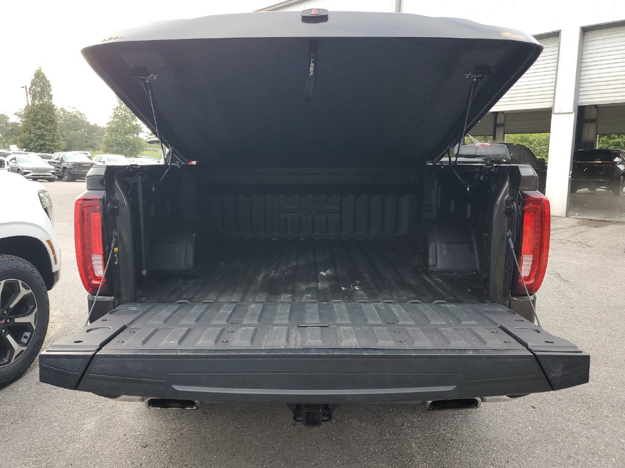 Used 2021 GMC Sierra 1500 SLT w/ SLT Premium Plus Package AWD/4WD image 10