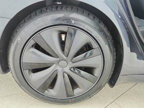 Used 2024 Tesla Model S image 61