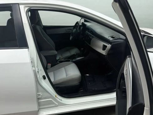 Used 2016 Toyota Corolla LE FWD image 21
