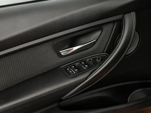 Used 2016 BMW M3 RWD image 13