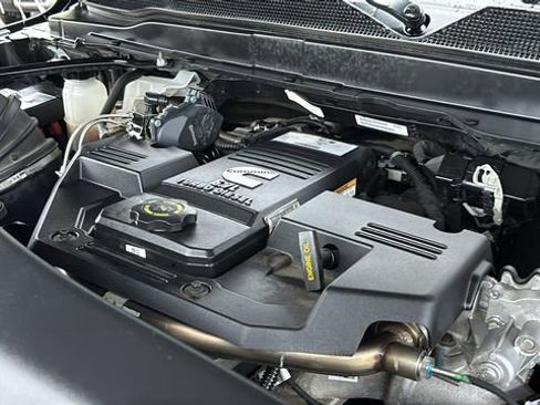 Used 2019 RAM 2500 Limited AWD/4WD image 35