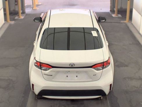Used 2020 Toyota Corolla LE FWD image 4