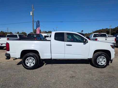 Used 2020 Chevrolet Colorado W/T image 2