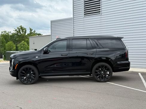 Used 2025 Cadillac Escalade Sport Platinum w/ LPO, ONYX Package AWD/4WD image 10