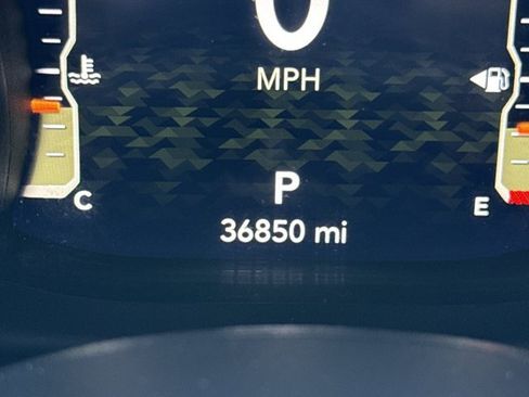 Used 2022 Jeep Gladiator Rubicon w/ Cold Weather Group image 17