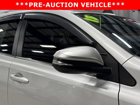 Used 2015 Toyota RAV4 Limited image 10