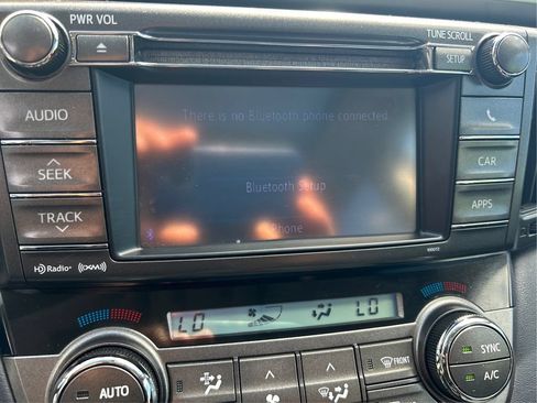 Used 2013 Toyota RAV4 XLE AWD/4WD image 50