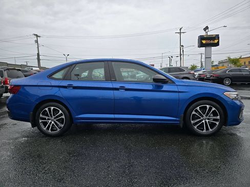 Used 2024 Volkswagen Jetta Sport FWD image 5