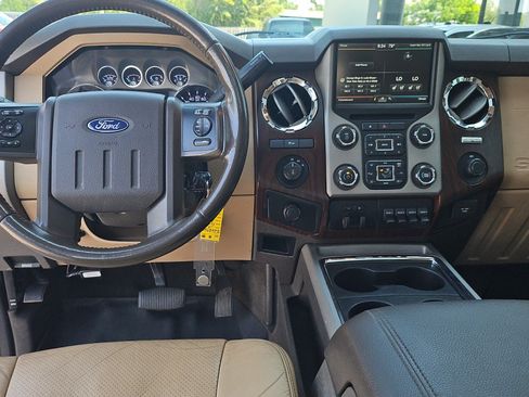 Used 2013 Ford F250 Lariat w/ Lariat Ultimate Pkg AWD/4WD image 14