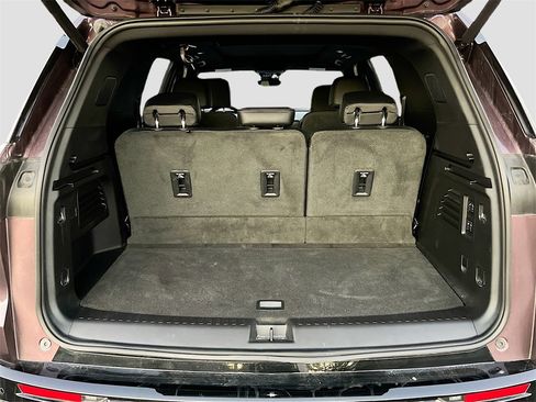 Used 2025 Chevrolet Traverse High Country image 28