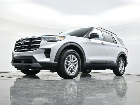New 2026 Ford Explorer Active image 47