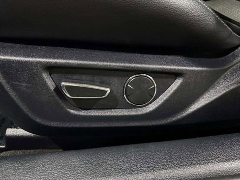 Used 2016 Ford Mustang Premium image 25