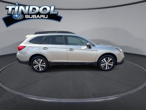 Used 2019 Subaru Outback 2.5i Limited AWD/4WD image 10