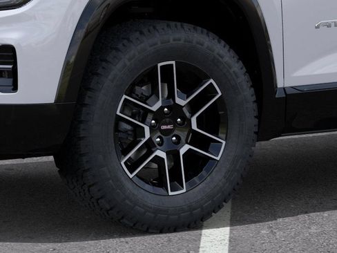 New 2027 GMC Terrain AT4 w/ Technology Package II AWD/4WD image 9