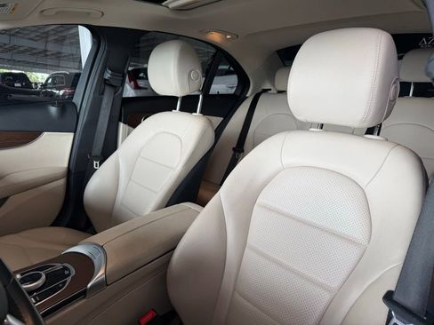 Used 2021 Mercedes-Benz C 300 Sedan image 3