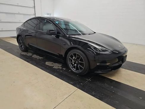 Used 2021 Tesla Model 3 Standard Range Plus RWD image 3