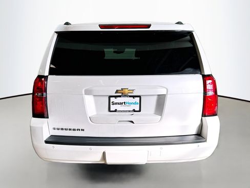 Used 2019 Chevrolet Suburban LT image 6