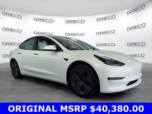 Used 2023 Tesla Model 3 Standard Range RWD image 1