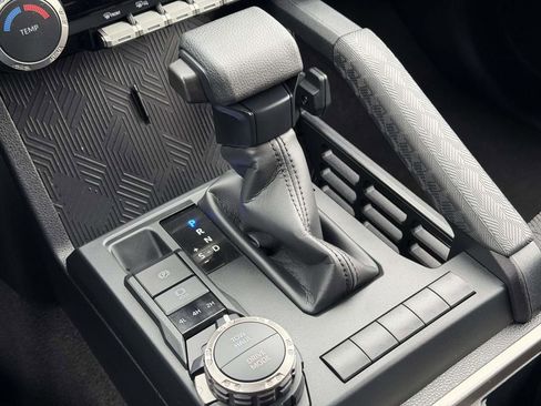 Used 2025 Toyota 4Runner SR5 image 6