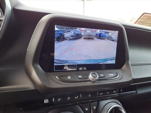 Used 2023 Chevrolet Camaro LT w/ Technology Package image 18