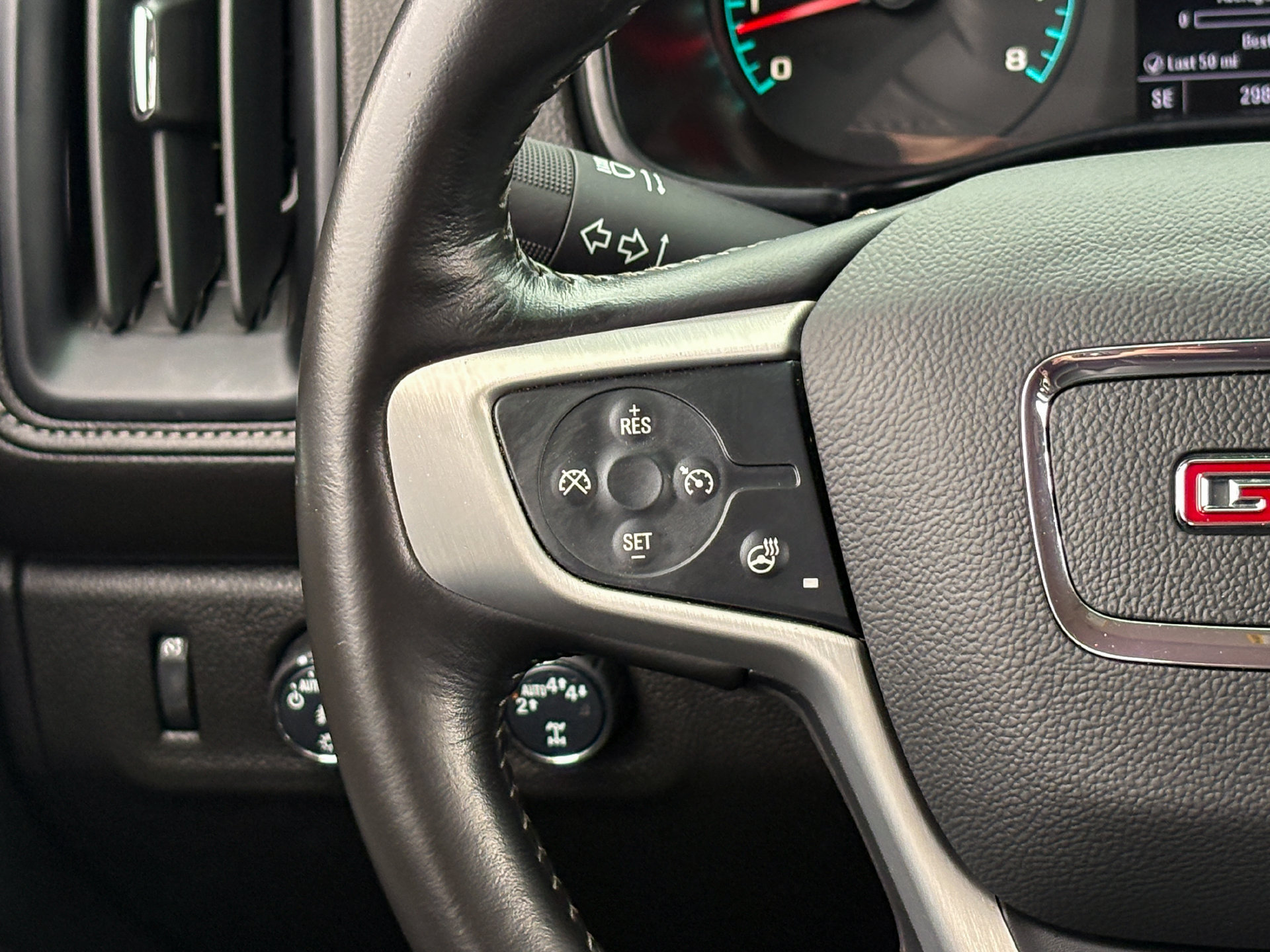 Used 2022 GMC Canyon Elevation w/ Elevation Premium Package AWD/4WD image 14