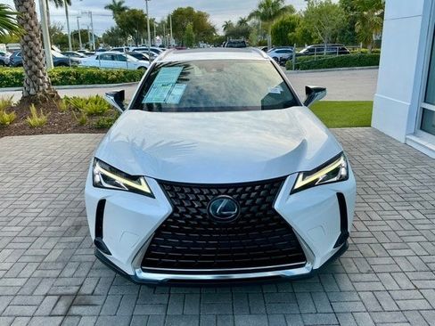 Used 2021 Lexus UX 250h w/ Premium Package image 2