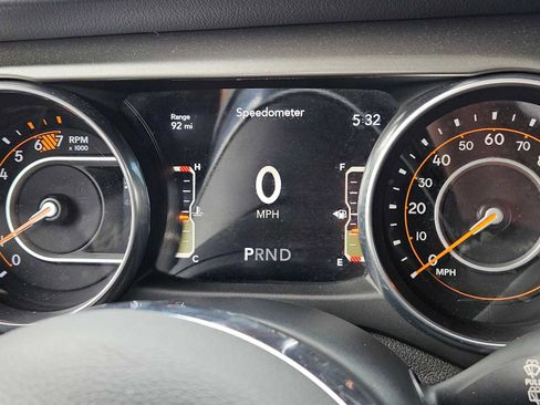 Used 2018 Jeep Wrangler Unlimited Sahara AWD/4WD image 20