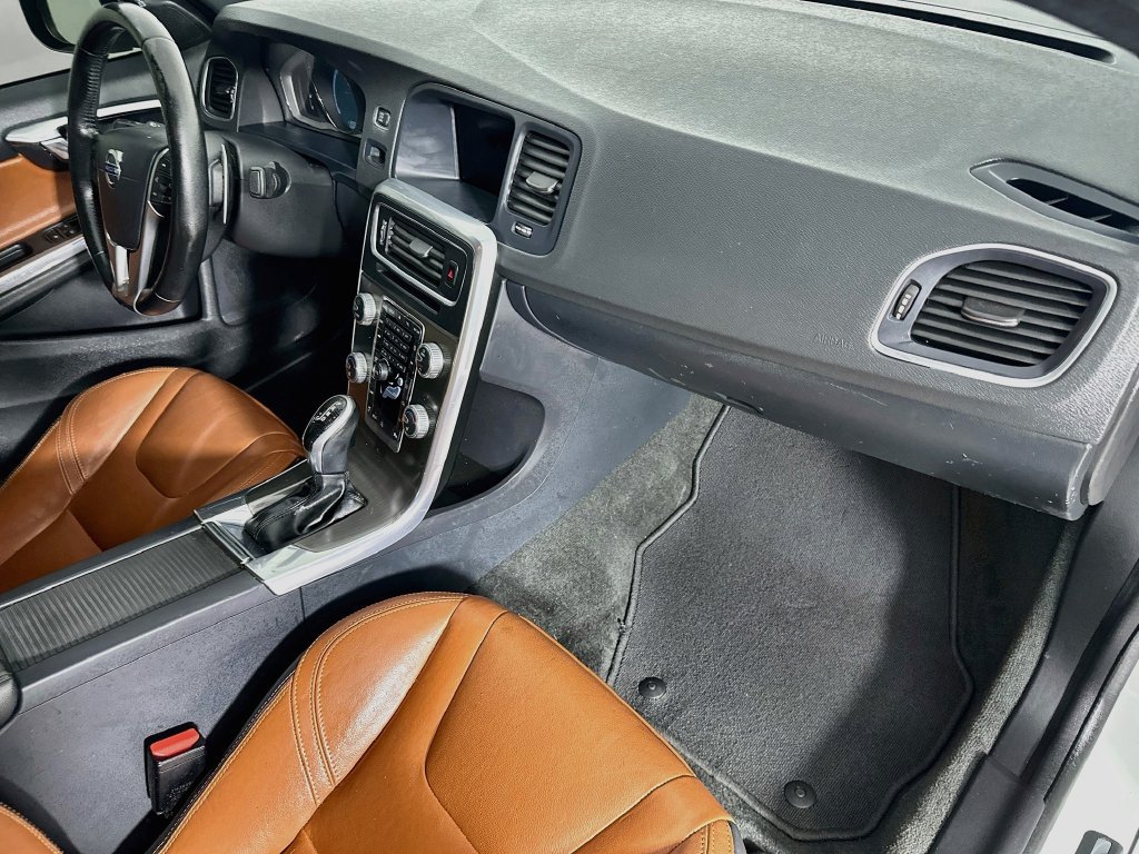 Used 2016 Volvo S60 T5 Premier w/ Convenience Package FWD image 31