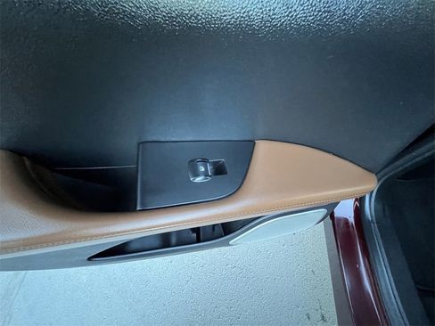 Certified 2021 Lincoln Nautilus Reserve w/ Equipment Group 202A image 25