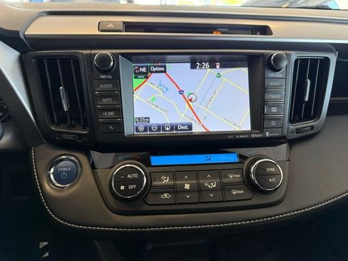 Used 2016 Toyota RAV4 XLE AWD/4WD image 16