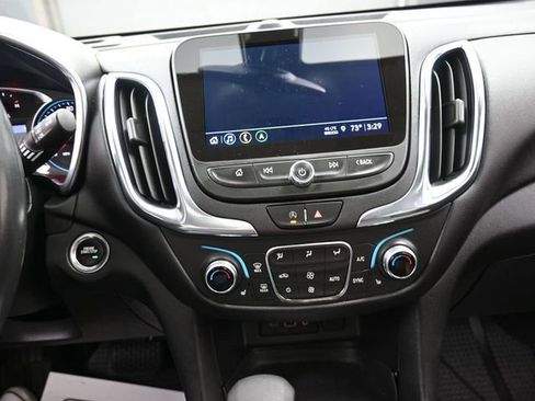 Used 2022 Chevrolet Equinox LT FWD image 10