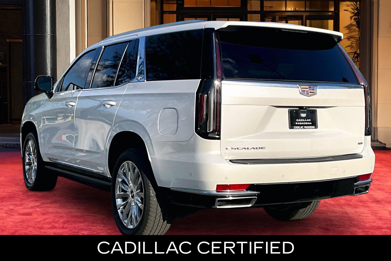 Used 2023 Cadillac Escalade Premium Luxury w/ Performance Package AWD/4WD image 4