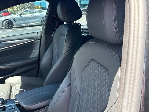 Used 2023 BMW 530i w/ M Sport Package RWD image 3