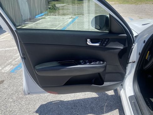 Used 2016 Kia Optima SX FWD image 9
