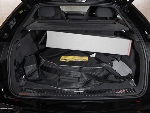 Used 2025 Lamborghini Urus SE image 11