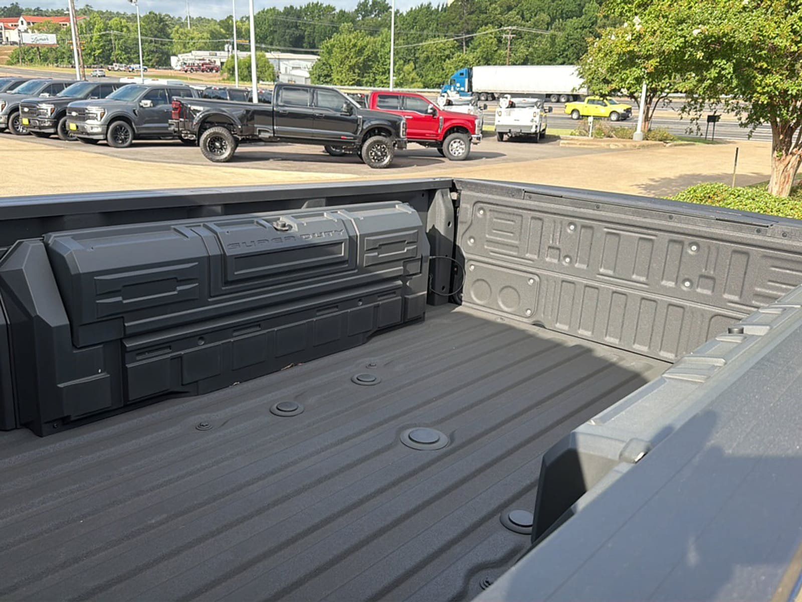 Used 2025 Ford F450 XLT w/ 360-Degree Camera Package AWD/4WD image 7