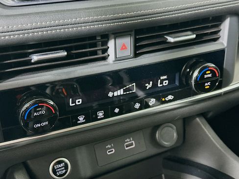 Used 2023 Nissan Rogue SV image 23