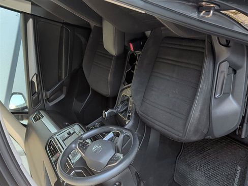 Used 2022 Volkswagen Tiguan S AWD/4WD image 2