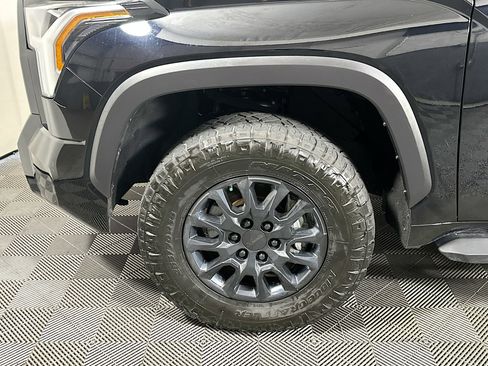 Used 2025 Toyota Tundra SR5 AWD/4WD image 11