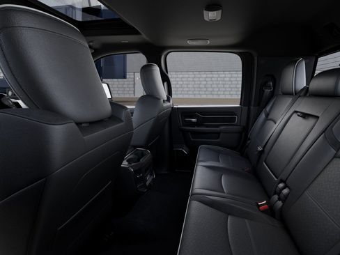 New 2026 RAM 3500 Laramie AWD/4WD image 31
