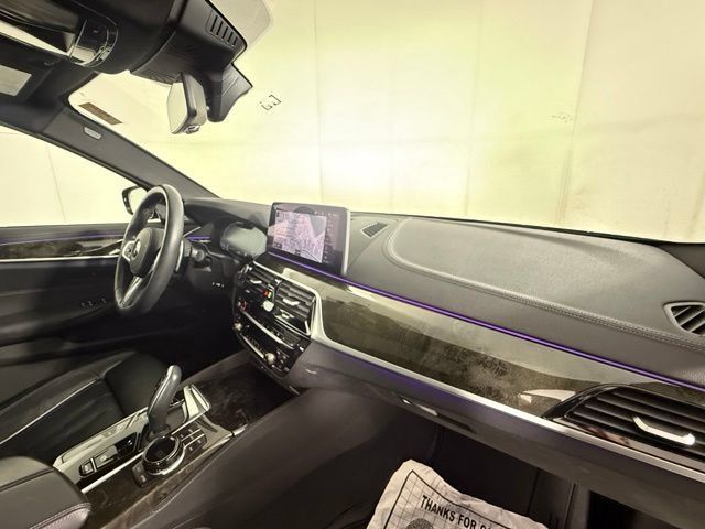 Used 2021 BMW M550i xDrive w/ Dynamic Handling Package AWD/4WD image 28