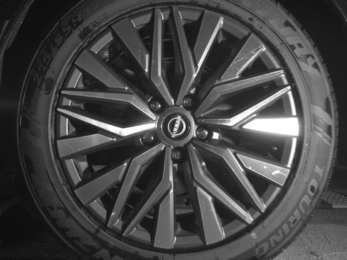 Used 2025 Nissan Altima 2.5 SV image 14