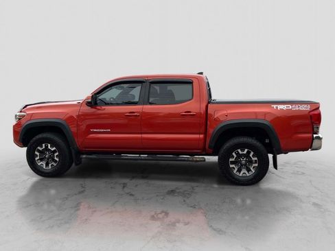 Used 2017 Toyota Tacoma TRD Off-Road w/ Tow Package (A/T) AWD/4WD image 4