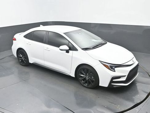 Used 2024 Toyota Corolla SE image 28