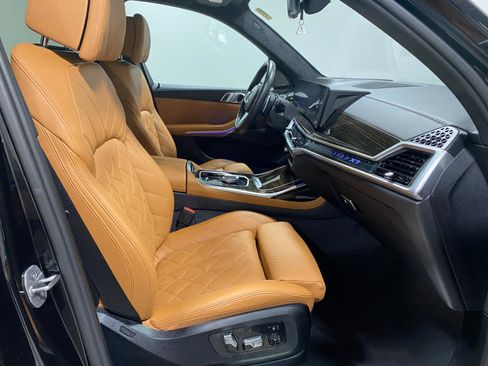 Used 2024 BMW X7 xDrive40i w/ M Sport Package image 14