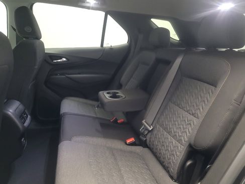 Used 2022 Chevrolet Equinox LT FWD image 18